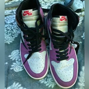 Purple Travis Scott Jordan’s OG 1
